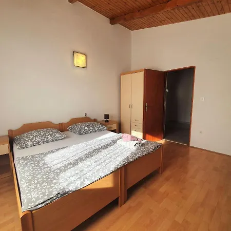 Vakantiehuis Camp Marko-4 By Interhome Zečevo