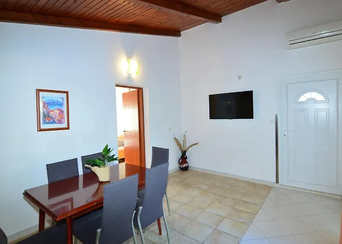 Tatil Evi Camp Marko-4 By Interhome Zečevo